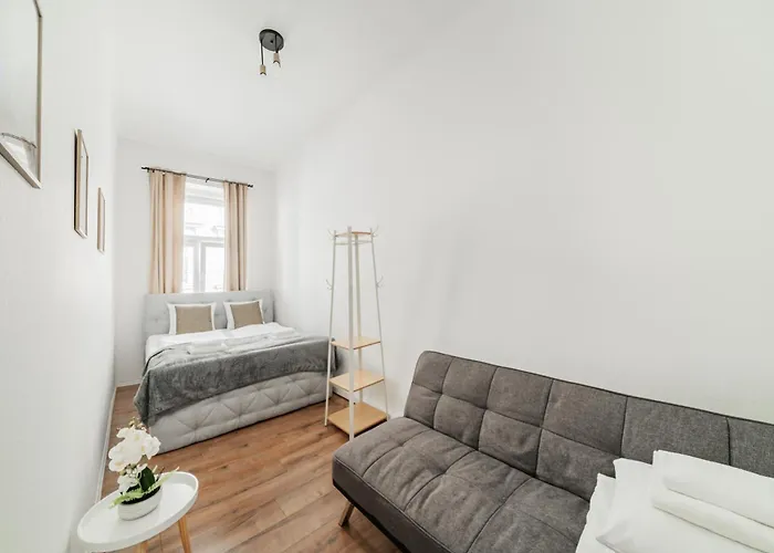 70 M2 Near Mariahilferstrasse & Westbahnhof וינה