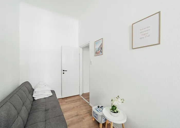 70 M2 Near Mariahilferstrasse & Westbahnhof
